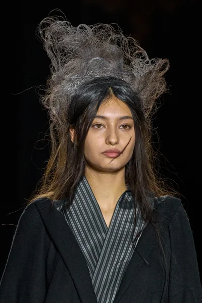 Look 14